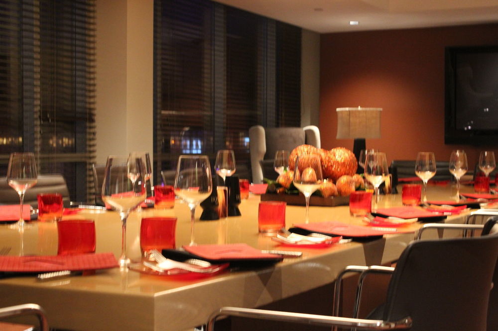 Hotel Indigo Boston - Newton Riverside Εξωτερικό φωτογραφία