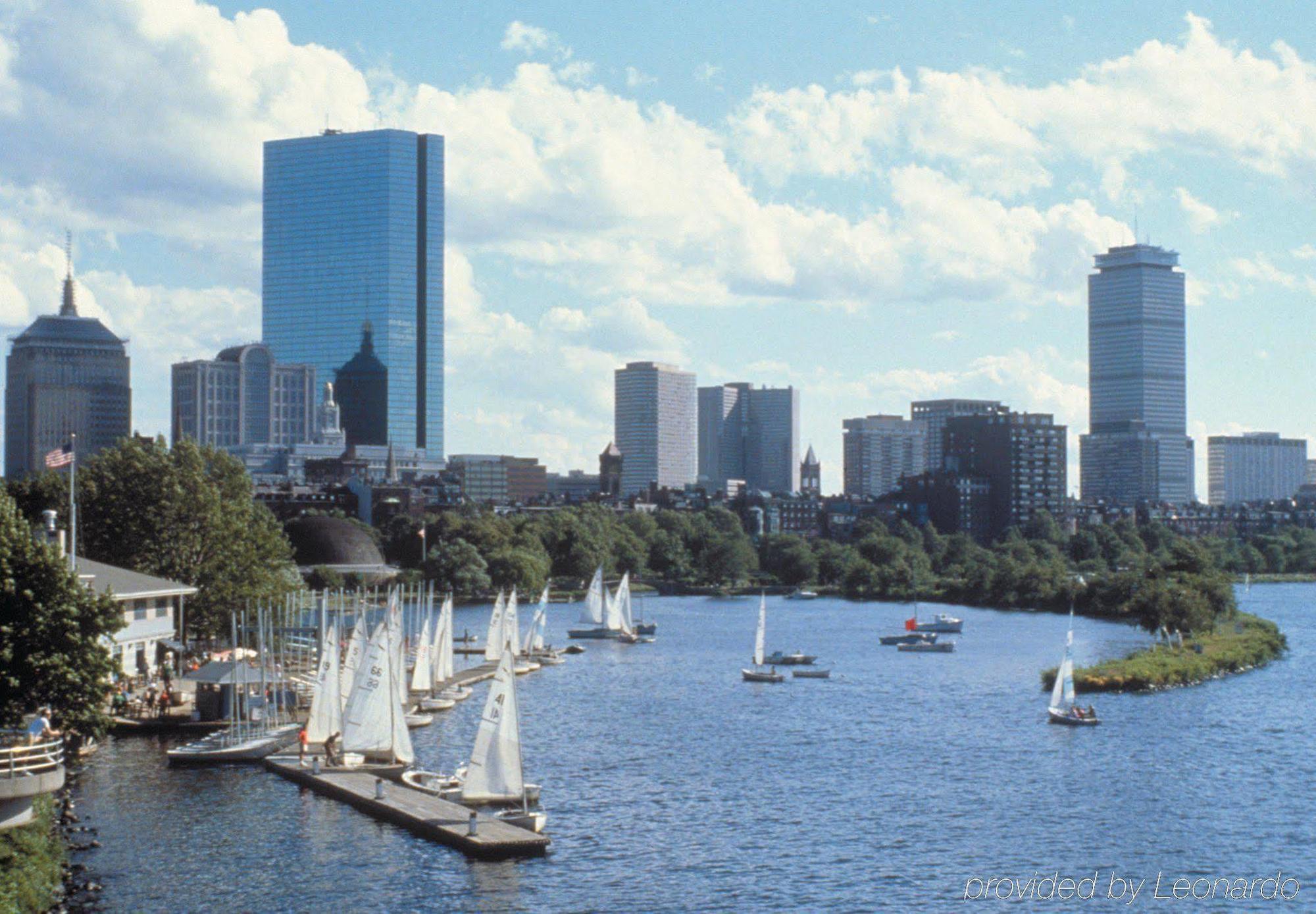 Hotel Indigo Boston - Newton Riverside Εξωτερικό φωτογραφία
